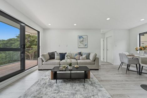 Photo of property in 16 Kirby Street, Glendene, Auckland, 0602