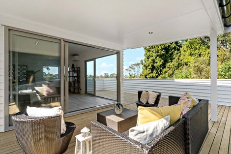 Photo of property in 120a Matipo Road, Te Atatu Peninsula, Auckland, 0610