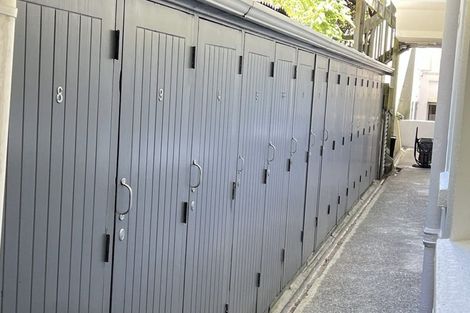 Photo of property in Fountain Court, 8/48 Oriental Parade, Oriental Bay, Wellington, 6011