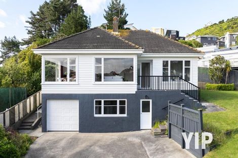 Photo of property in 15 Hollies Crescent, Johnsonville, Wellington, 6037