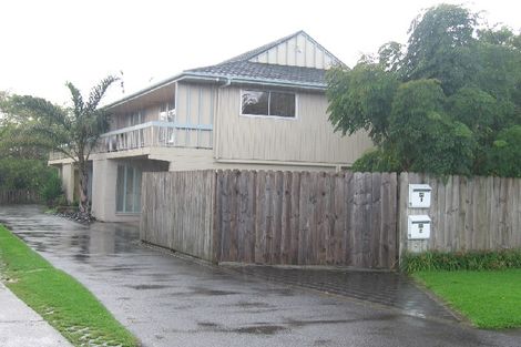 Photo of property in 1/27 Kerswill Place, Pakuranga, Auckland, 2010