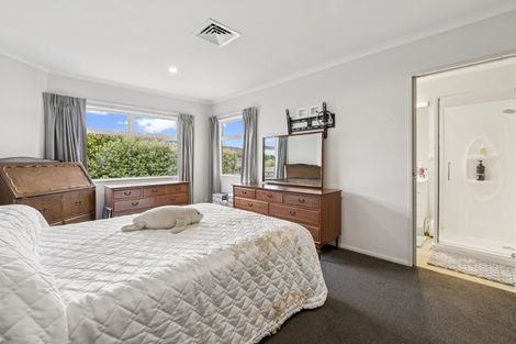 Photo of property in 18a Doment Crescent, Orewa, 0931