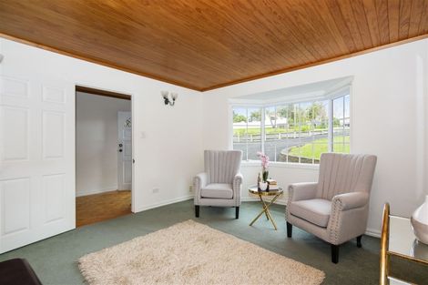 Photo of property in 8a Wainoni Heights, Greenhithe, Auckland, 0632