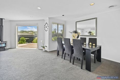 Photo of property in 20 Byblos Place, The Gardens, Auckland, 2105