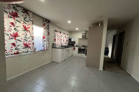 Photo of property in 103a Glengarry Road, Glen Eden, Auckland, 0602
