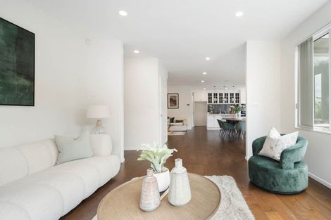 Photo of property in 18a Sunrise Avenue, Mairangi Bay, Auckland, 0630