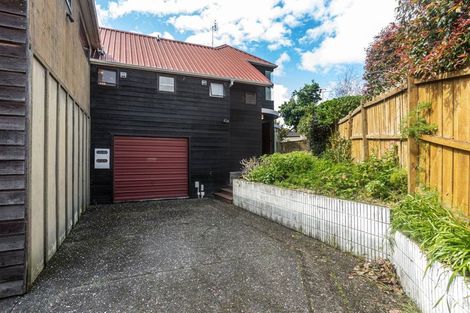 Photo of property in 2/30 Uppingham Crescent, Hillcrest, Auckland, 0627