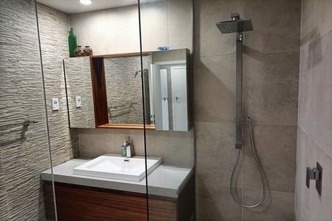 Photo of property in 5 Sutton Crescent, Papatoetoe, Auckland, 2025