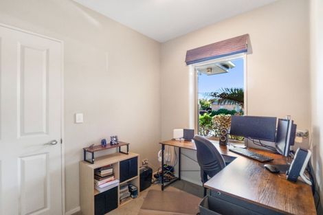 Photo of property in 16 Heathridge Place, Lincoln, 7608