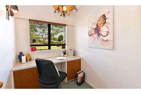 Photo of property in 77 Matija Place, Red Beach, 0932