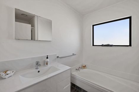 Photo of property in 8a Solomon Street, Brookfield, Tauranga, 3110