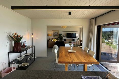 Photo of property in 240 Devonport Road, Tauranga, 3110