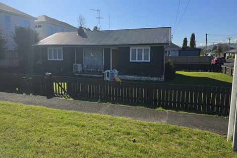 Photo of property in 26 King Edward Avenue, Papakura, 2110