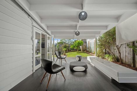 Photo of property in 8 Puriri Street, Helensville, 0800