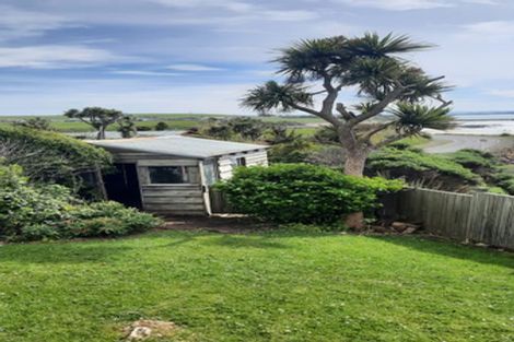 Photo of property in 3 Esplanade, Kaka Point, 9271