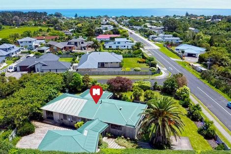 Photo of property in 128 Wairau Road, Oakura, 4314