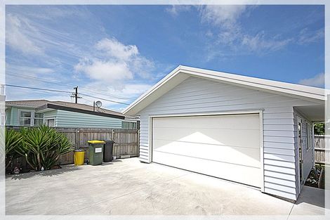 Photo of property in 26a Johnston Street, Foxton, 4814