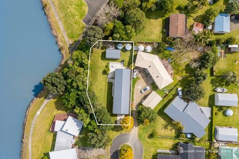 Photo of property in 17 Martin Place, Cooks Beach, Whitianga, 3591
