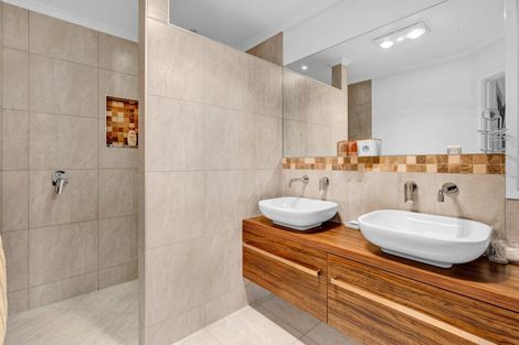 Photo of property in 40 Redwood Crescent, Hurdon, New Plymouth, 4310