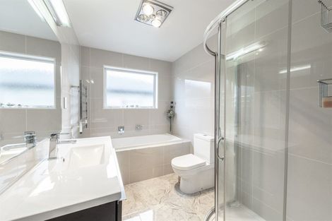 Photo of property in 5 Kiltole Drive, Flat Bush, Auckland, 2019