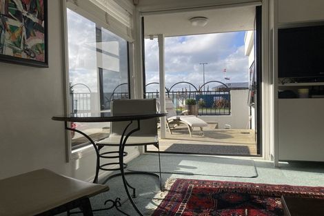 Photo of property in 22 King Edward Parade, Devonport, Auckland, 0624