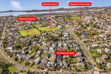 Photo of property in 88 Vodanovich Road, Te Atatu South, Auckland, 0610