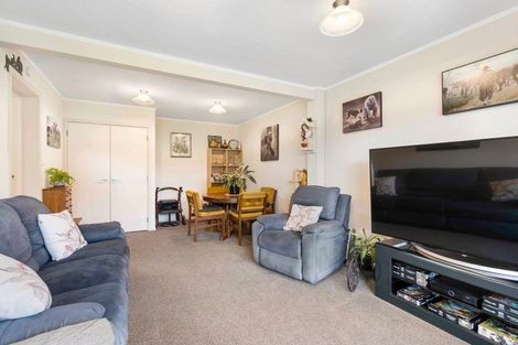 Photo of property in 118 Sandspit Road, Waiuku, 2123