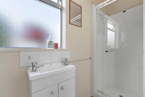 Photo of property in 12 Newcastle Street, Clyde, 9330