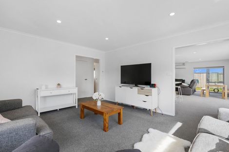 Photo of property in 18 Kamahi Crescent, Papamoa Beach, Papamoa, 3118