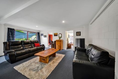 Photo of property in 12 Russell Drive, Oakura, 4314