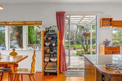 Photo of property in 32 Ferry Parade, Herald Island, Auckland, 0618