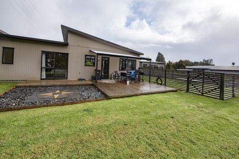 Photo of property in 8 Dunbar Place, Highlands Park, New Plymouth, 4312