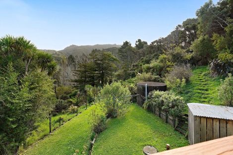 Photo of property in 17 Tawhiti Street, Tokomaru Bay, 4079