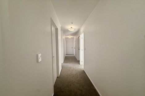 Photo of property in 53 Mirrabooka Avenue, Botany Downs, Auckland, 2010