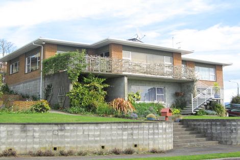 Photo of property in 5 Fairfax Terrace, Frankleigh Park, New Plymouth, 4310