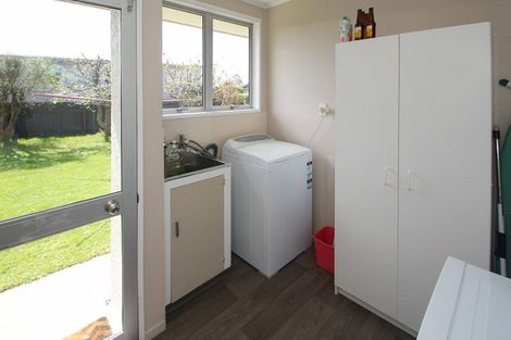 Photo of property in 27 Glendale Crescent, Holmes Hill, Oamaru, 9401