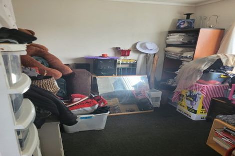 Photo of property in 19 Titchener Street, New Lynn, Auckland, 0600