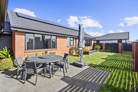 Photo of property in 21 Jarrett Terrace, Leamington, Cambridge, 3432