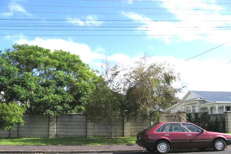 Photo of property in 5 Frater Avenue, Milford, Auckland, 0620