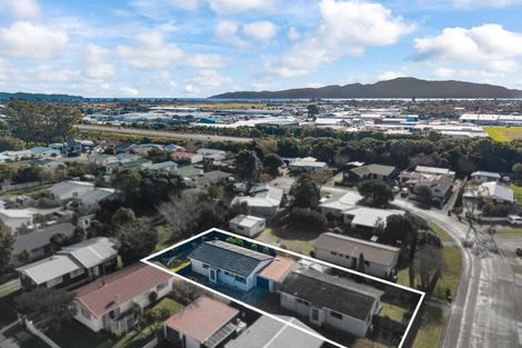 Photo of property in 7b Cypress Grove, Paraparaumu, 5032