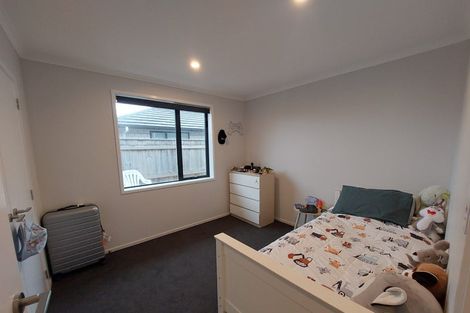 Photo of property in 6 Pa Tuna Lane, Hurdon, New Plymouth, 4310
