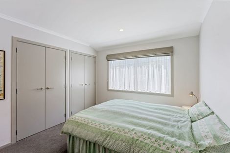 Photo of property in 5 Tauhou Place, Waikanae, 5036