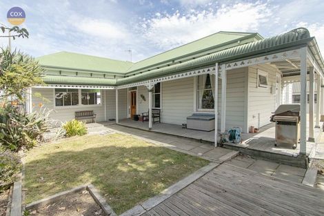 Photo of property in 27 Napier Terrace, Hospital Hill, Napier, 4110