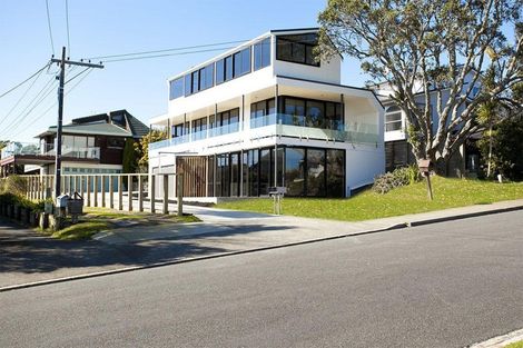 Photo of property in 35a Rothesay Bay Road, Rothesay Bay, Auckland, 0630