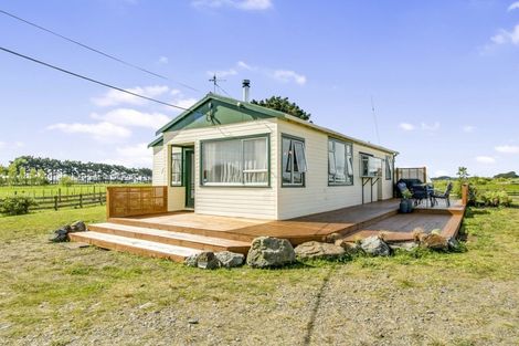 Photo of property in 82 Himatangi Beach Road, Himatangi, Foxton, 4891