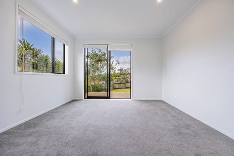 Photo of property in 23a Nellie Drive, Kumeu, 0810