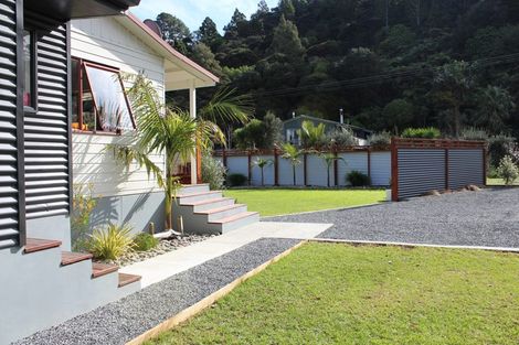 Photo of property in 479 Albert Street, Coromandel, 3506