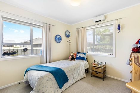 Photo of property in 4 Hatton Road, Orewa, 0931