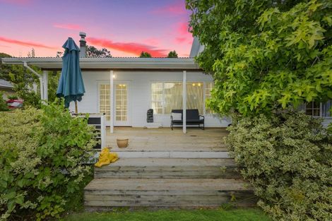 Photo of property in 19 Beryl Grove, Birchville, Upper Hutt, 5018