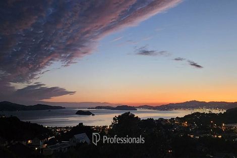 Photo of property in 52 Cypress Drive, Maungaraki, Lower Hutt, 5010